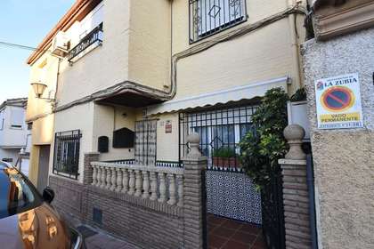 Doppelhaushälfte zu verkaufen in La Zubia, Zubia (La), Granada. 