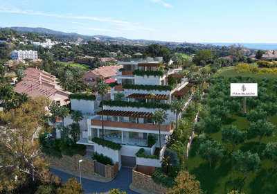 Duplex/todelt hus Luksus til salg i Río Real, Marbella, Málaga. 