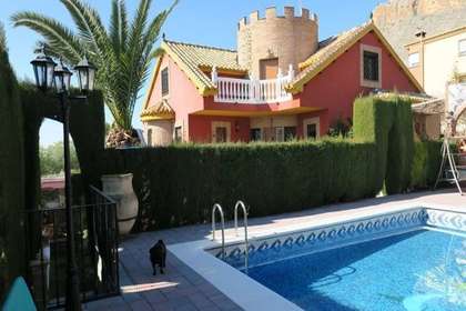 Dům Luxusní na prodej v Albolote, Granada. 